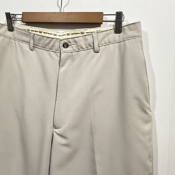 HAGGAR Comfort Equipped Chino Shorts Men's 34 x 8 Beige Golf Performance - Picture 3 of 15